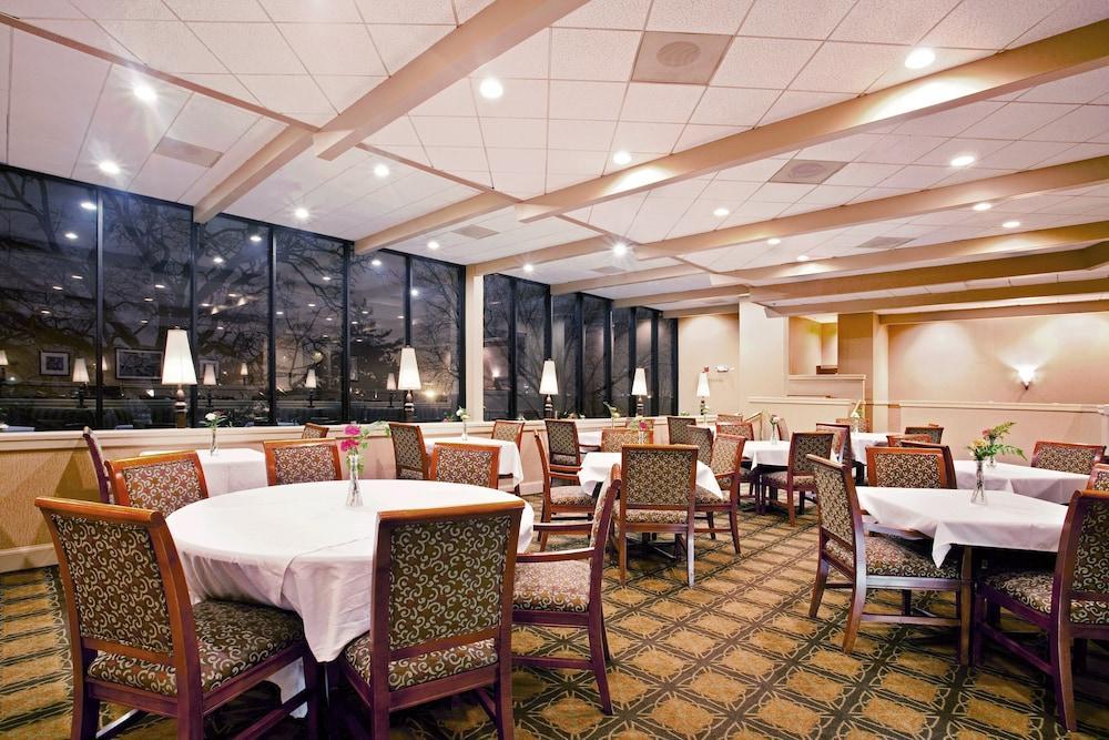 Holiday Inn Chicago Nw Crystal Lk Conv Ctr By Ihg Crystal Lake Eksteriør bilde